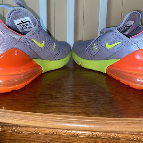 Nike 270s - Picture 4 of 9